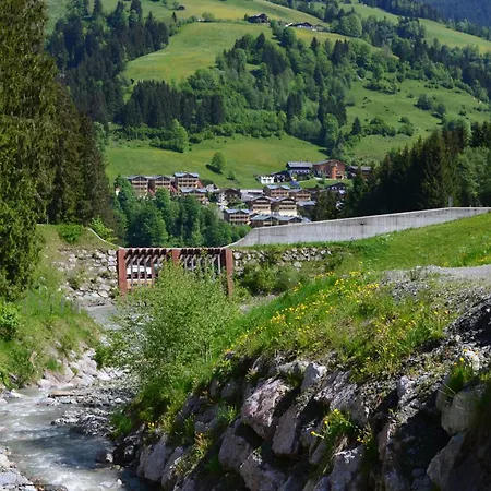 Dahoam By Sarina - & Hotel 3*