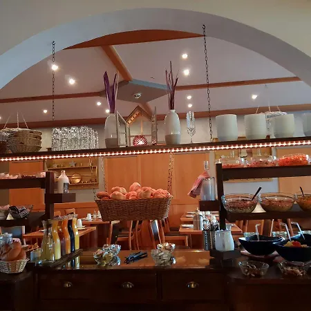 Hotel Dahoam By Sarina - & 3*