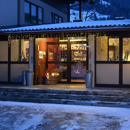 Dahoam By Sarina - & Hotel